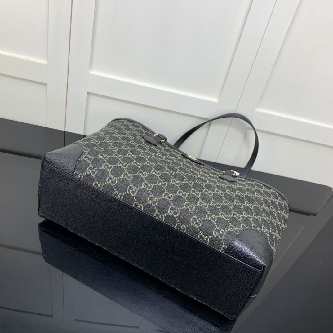 Gucci Shopping Bags